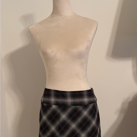 Express Dresses & Skirts - NWT Express Black and White Plaid Pencil Skirt